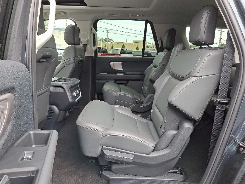 new 2025 Ford Expedition Max car, priced at $76,270