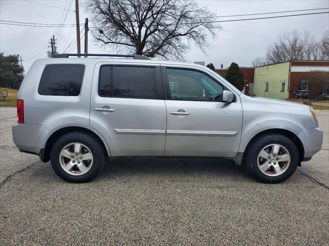 used 2010 Honda Pilot car, priced at $9,690