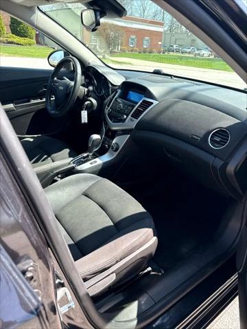 used 2015 Chevrolet Cruze car, priced at $6,400