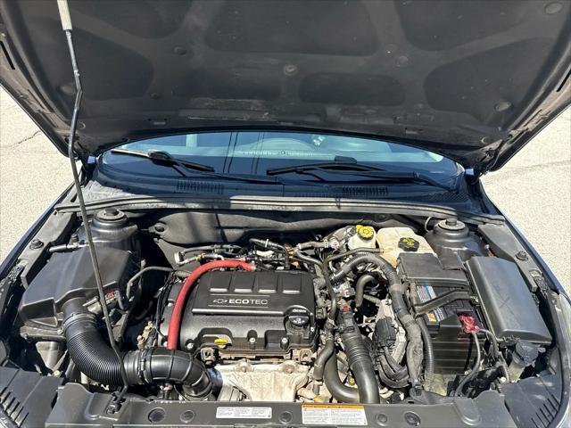 used 2015 Chevrolet Cruze car, priced at $6,400