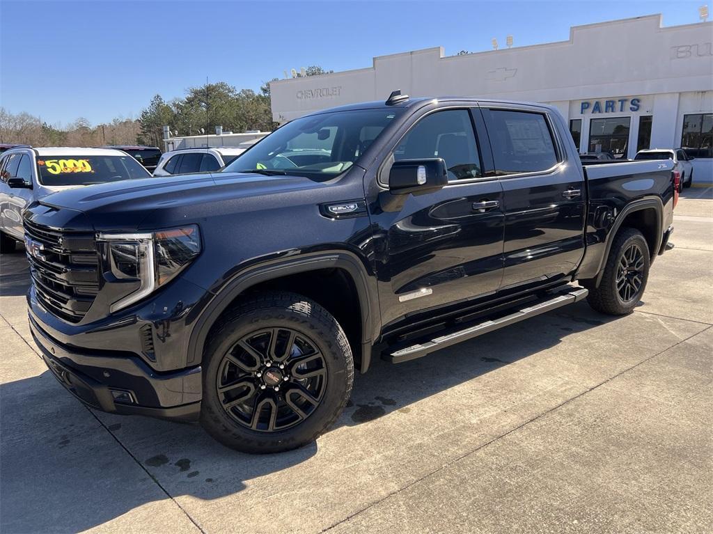 new 2025 GMC Sierra 1500 car, priced at $57,985