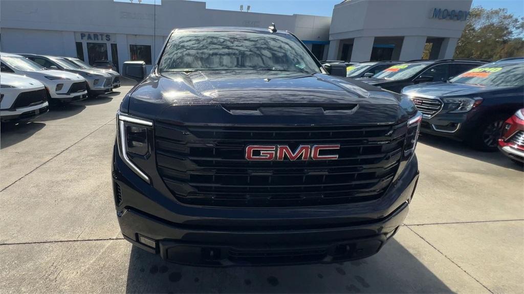 new 2025 GMC Sierra 1500 car, priced at $55,635