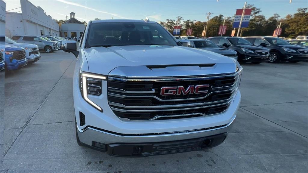 new 2025 GMC Sierra 1500 car, priced at $59,000