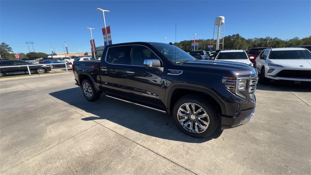 new 2025 GMC Sierra 1500 car, priced at $70,945