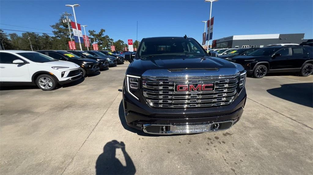 new 2025 GMC Sierra 1500 car, priced at $70,945