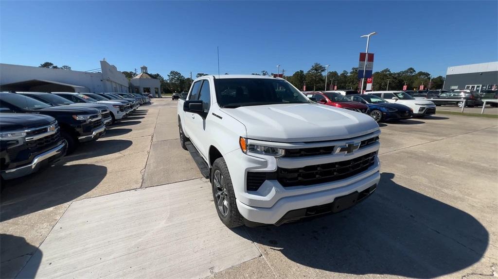 new 2024 Chevrolet Silverado 1500 car, priced at $48,940