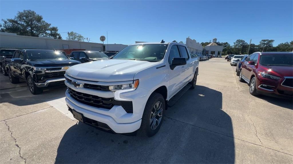 new 2024 Chevrolet Silverado 1500 car, priced at $48,940