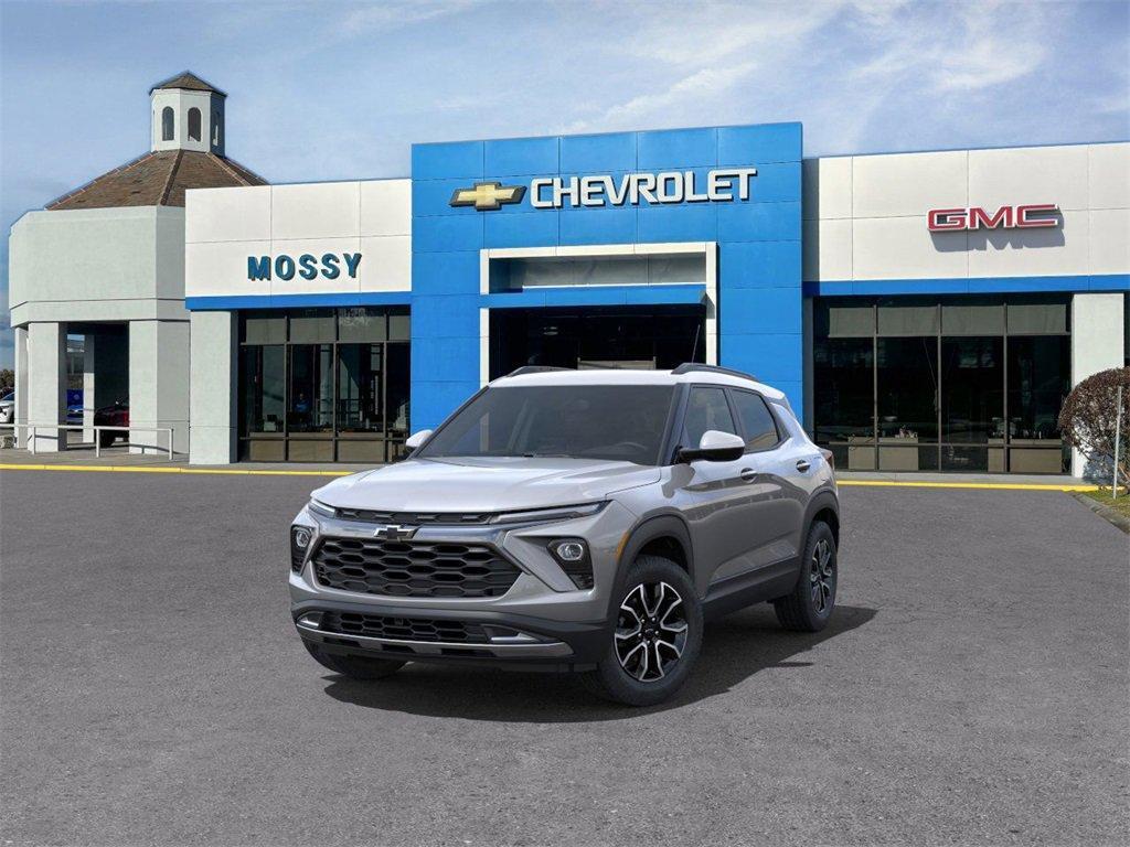 new 2025 Chevrolet TrailBlazer car, priced at $28,620
