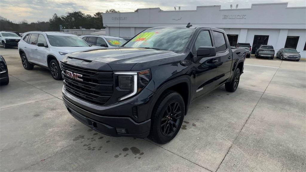 new 2025 GMC Sierra 1500 car, priced at $48,935