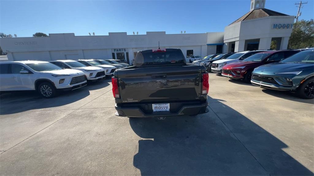 new 2024 Chevrolet Colorado car, priced at $37,415