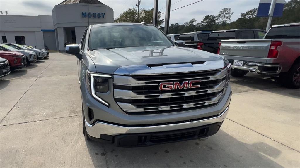 new 2025 GMC Sierra 1500 car, priced at $49,240