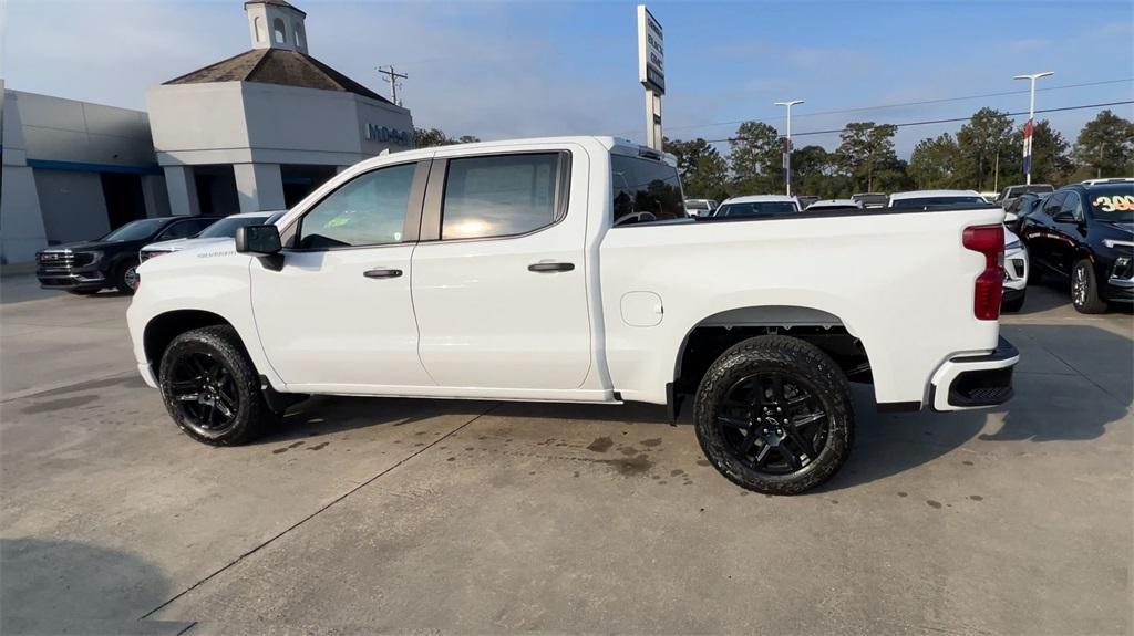 new 2025 Chevrolet Silverado 1500 car, priced at $40,390