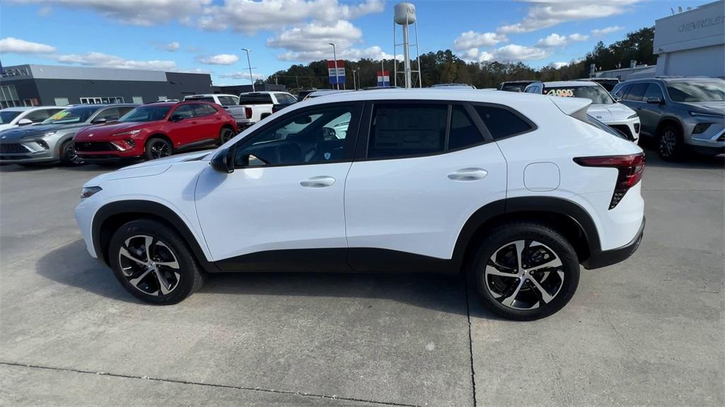 new 2025 Chevrolet Trax car