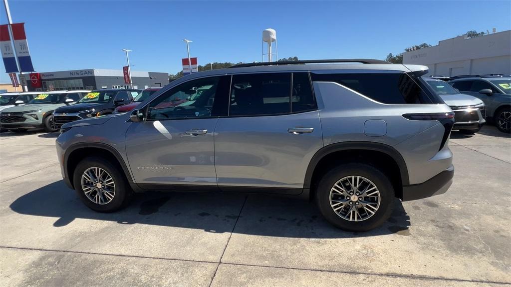 new 2024 Chevrolet Traverse car, priced at $37,395