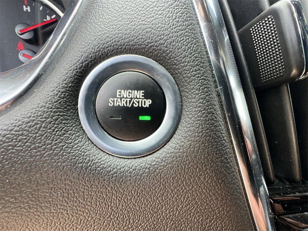 used 2023 Chevrolet Traverse car, priced at $38,989
