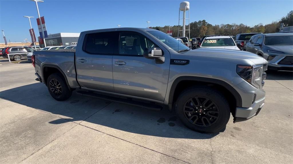 new 2025 GMC Sierra 1500 car, priced at $57,035