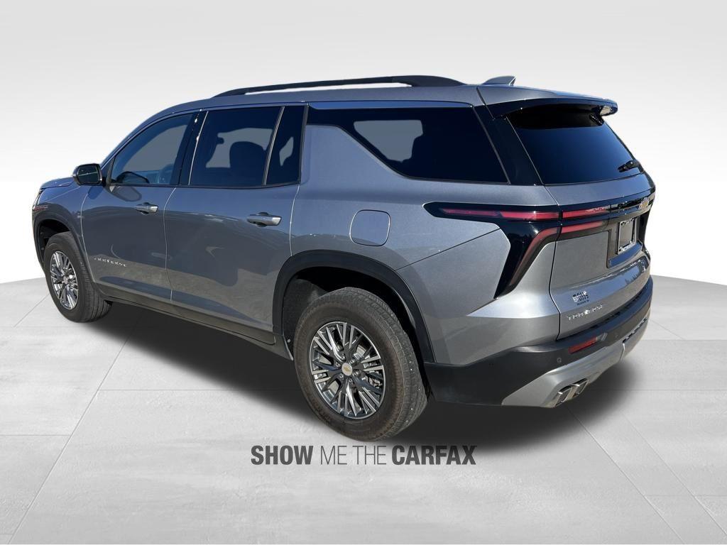 used 2024 Chevrolet Traverse car, priced at $32,998