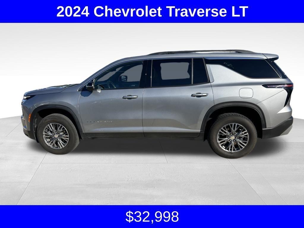 used 2024 Chevrolet Traverse car, priced at $32,998