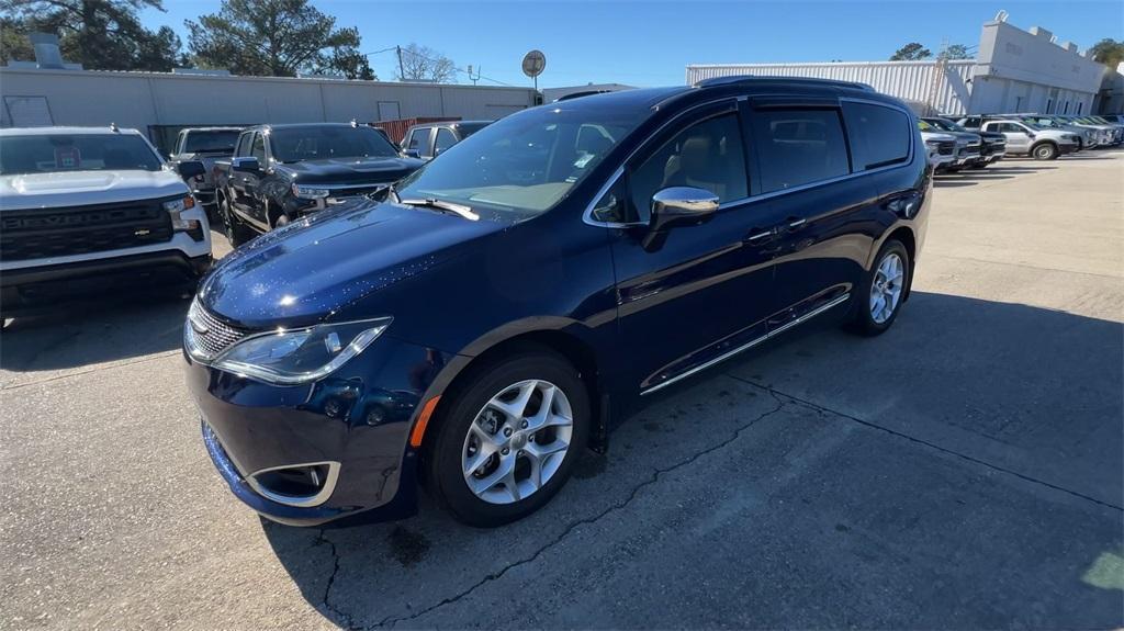 used 2020 Chrysler Pacifica car, priced at $27,067