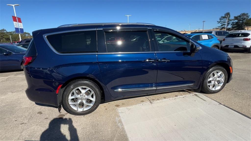 used 2020 Chrysler Pacifica car, priced at $27,067