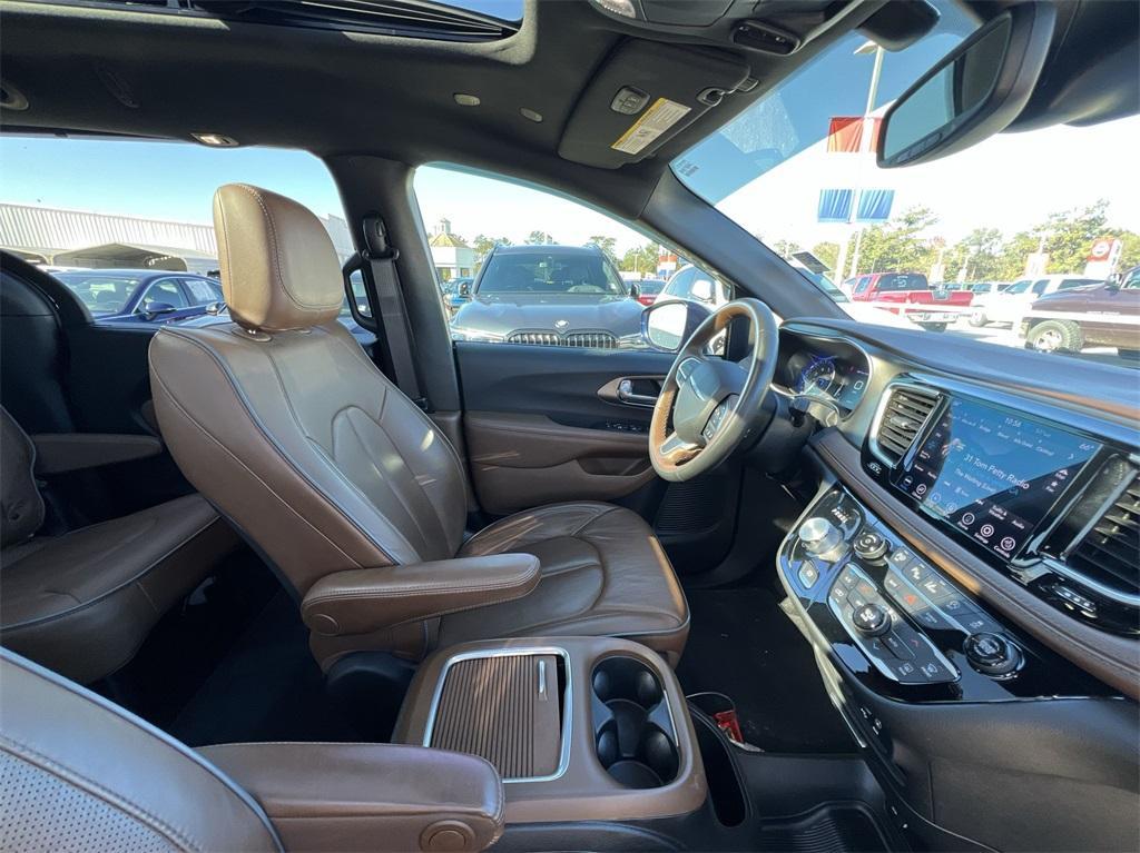 used 2020 Chrysler Pacifica car, priced at $27,067