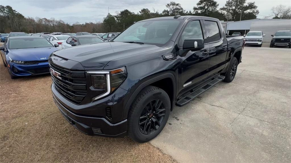 new 2025 GMC Sierra 1500 car, priced at $54,535