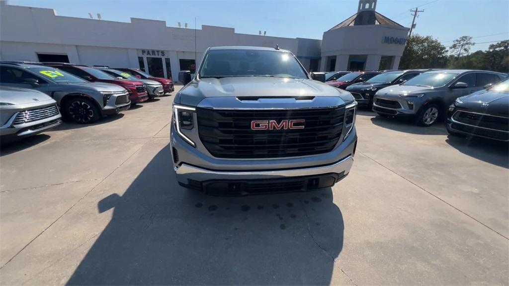 new 2025 GMC Sierra 1500 car, priced at $43,440