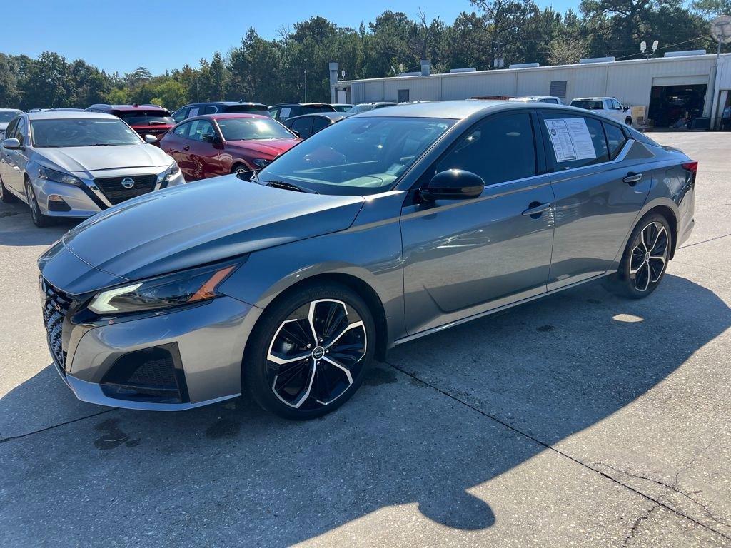 used 2023 Nissan Altima car, priced at $21,847