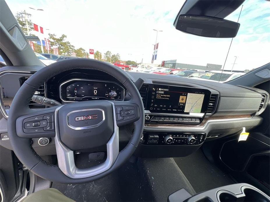 new 2025 GMC Sierra 1500 car, priced at $52,685