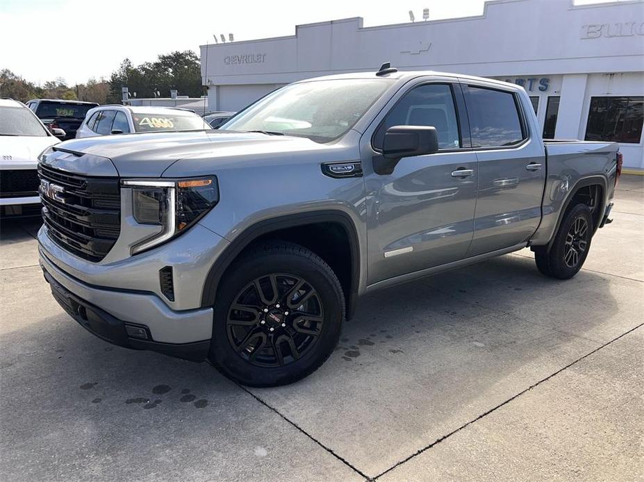 new 2025 GMC Sierra 1500 car, priced at $52,685