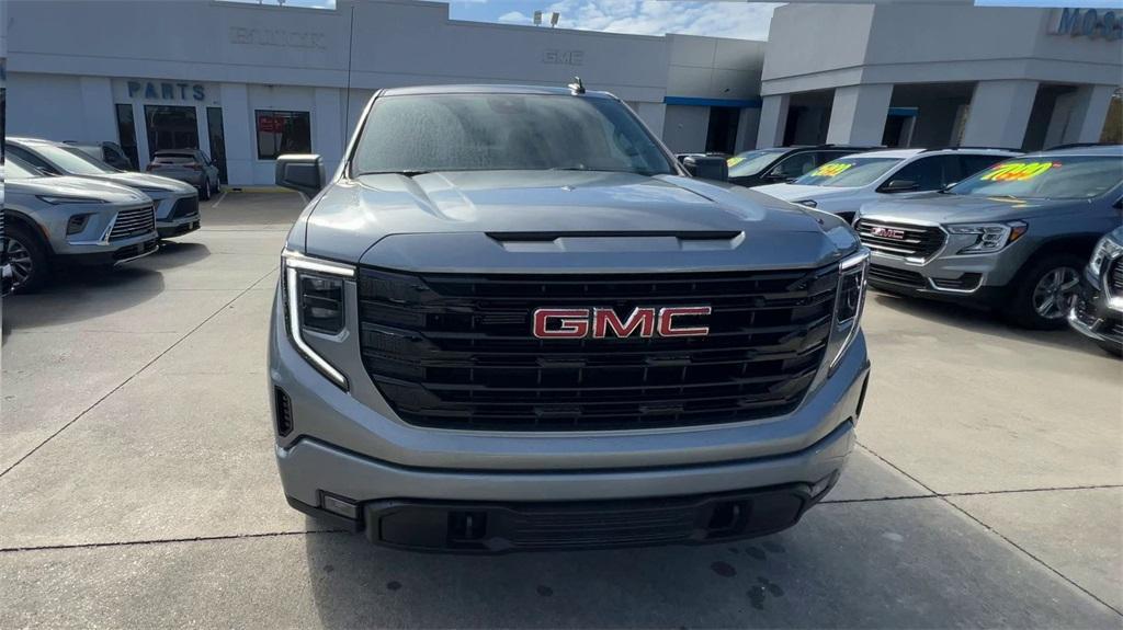 new 2025 GMC Sierra 1500 car, priced at $52,685