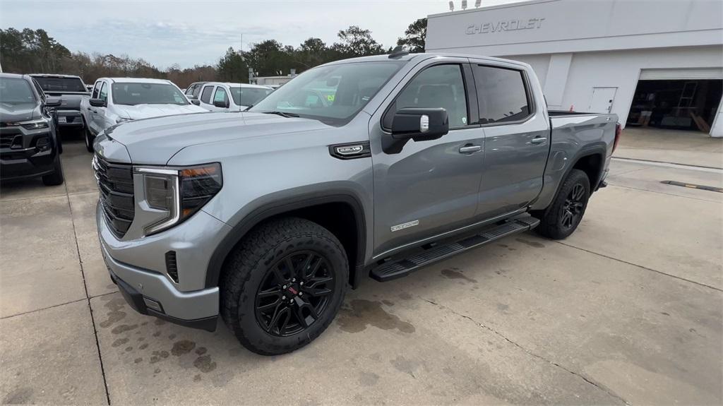 new 2025 GMC Sierra 1500 car, priced at $63,235