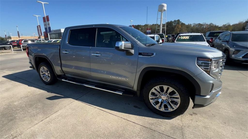 new 2025 GMC Sierra 1500 car, priced at $67,630