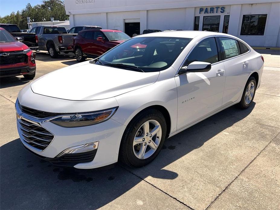 new 2025 Chevrolet Malibu car, priced at $22,995