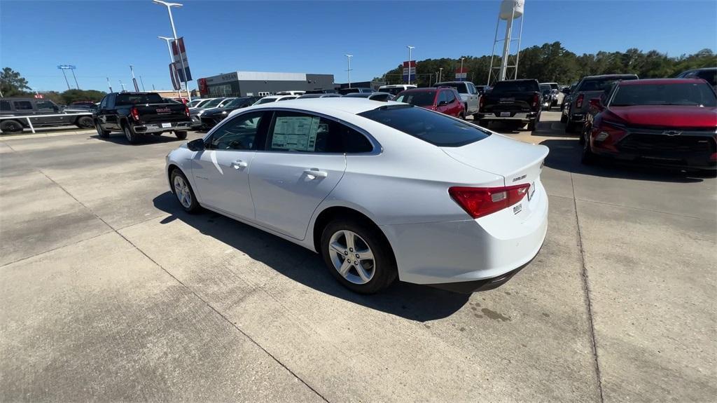 new 2025 Chevrolet Malibu car, priced at $22,995