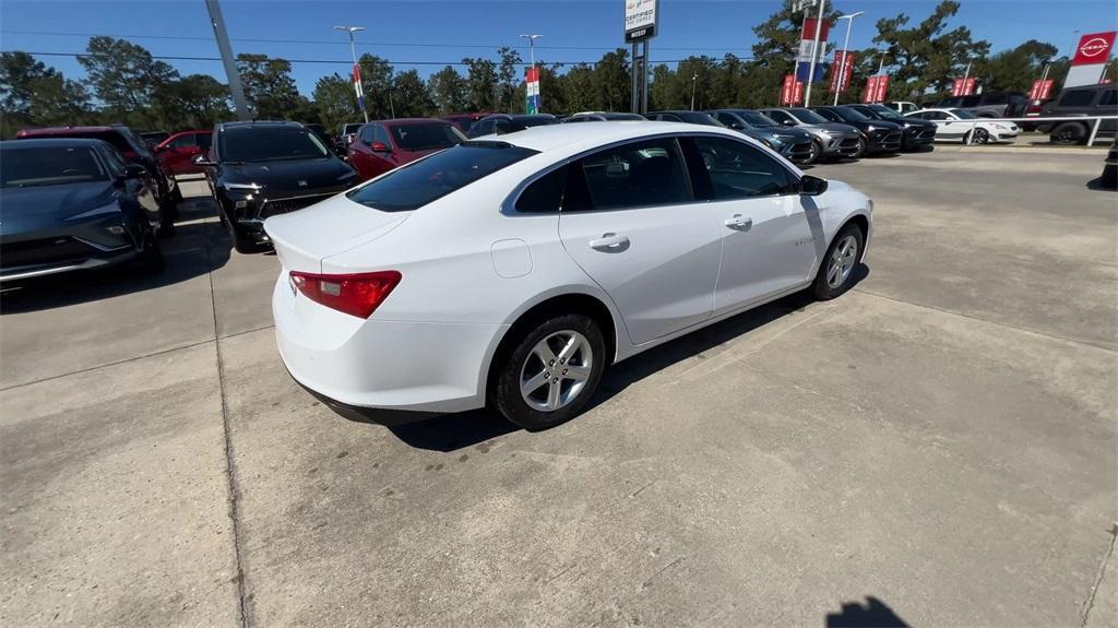 new 2025 Chevrolet Malibu car, priced at $22,995