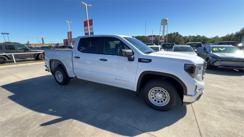 new 2025 GMC Sierra 1500 car, priced at $42,945