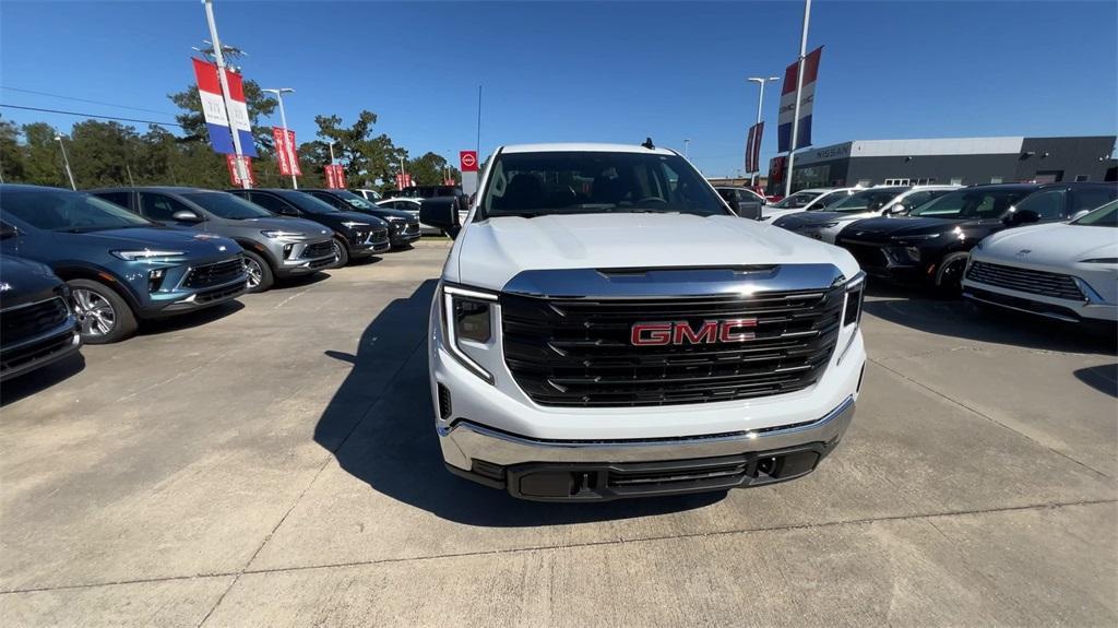 new 2025 GMC Sierra 1500 car, priced at $42,945