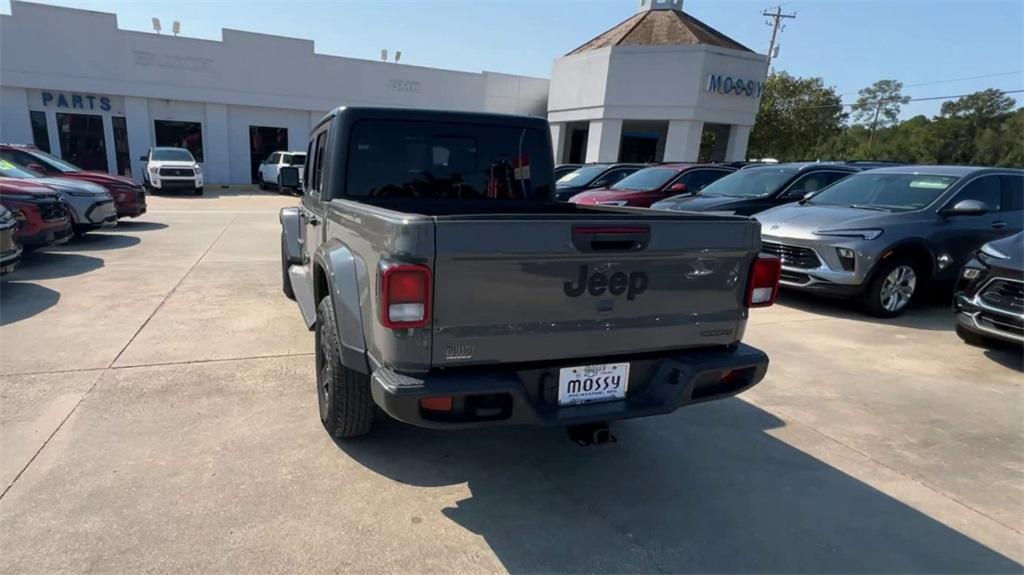 used 2021 Jeep Gladiator car, priced at $31,395