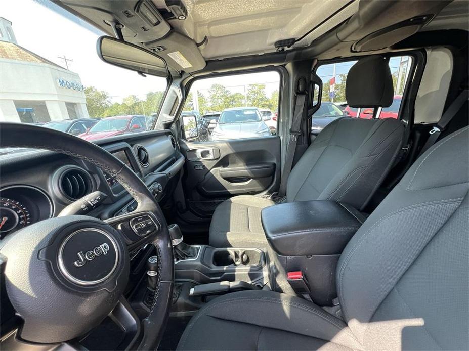 used 2021 Jeep Gladiator car, priced at $31,395