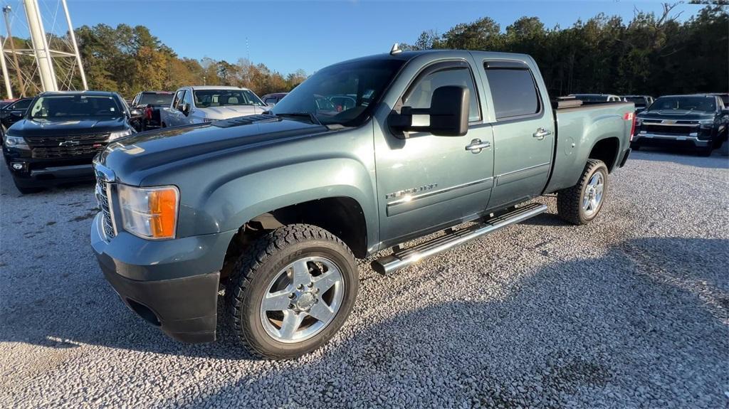 used 2011 GMC Sierra 2500 car, priced at $22,986