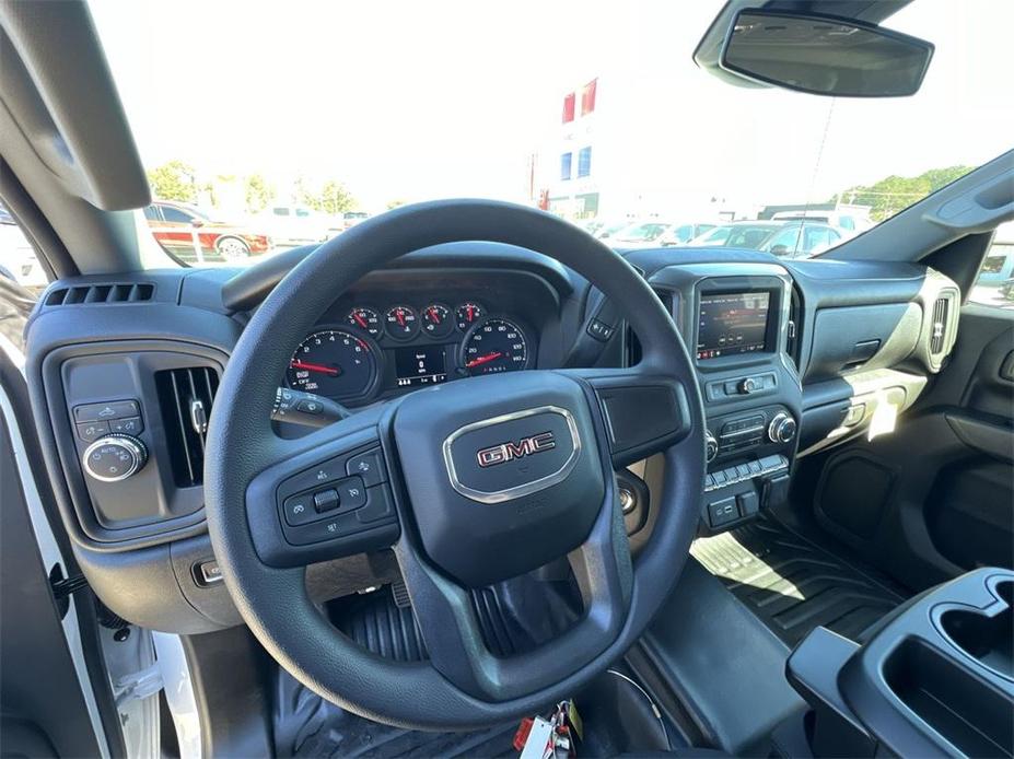 new 2025 GMC Sierra 1500 car, priced at $42,945