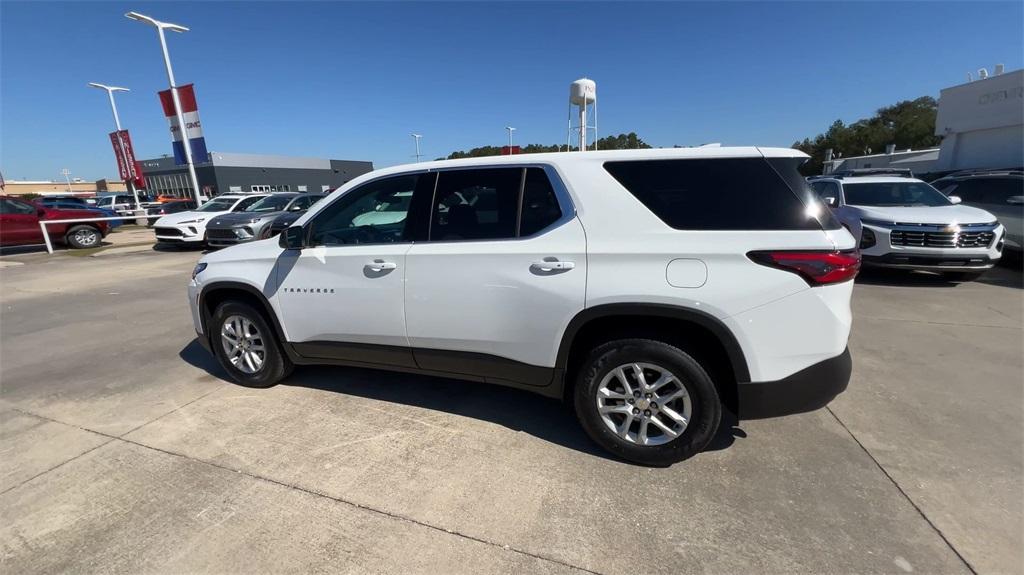 used 2022 Chevrolet Traverse car, priced at $23,982