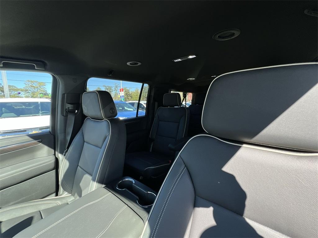 new 2025 Chevrolet Suburban car, priced at $78,095