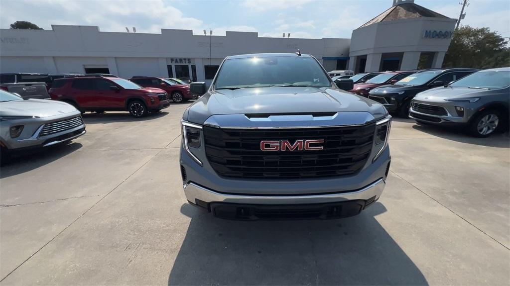 new 2025 GMC Sierra 1500 car, priced at $43,440