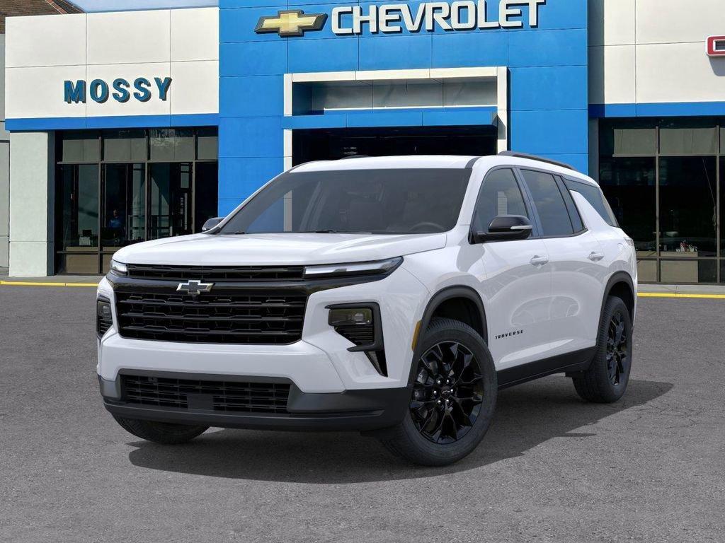 new 2026 Chevrolet Traverse car, priced at $44,043