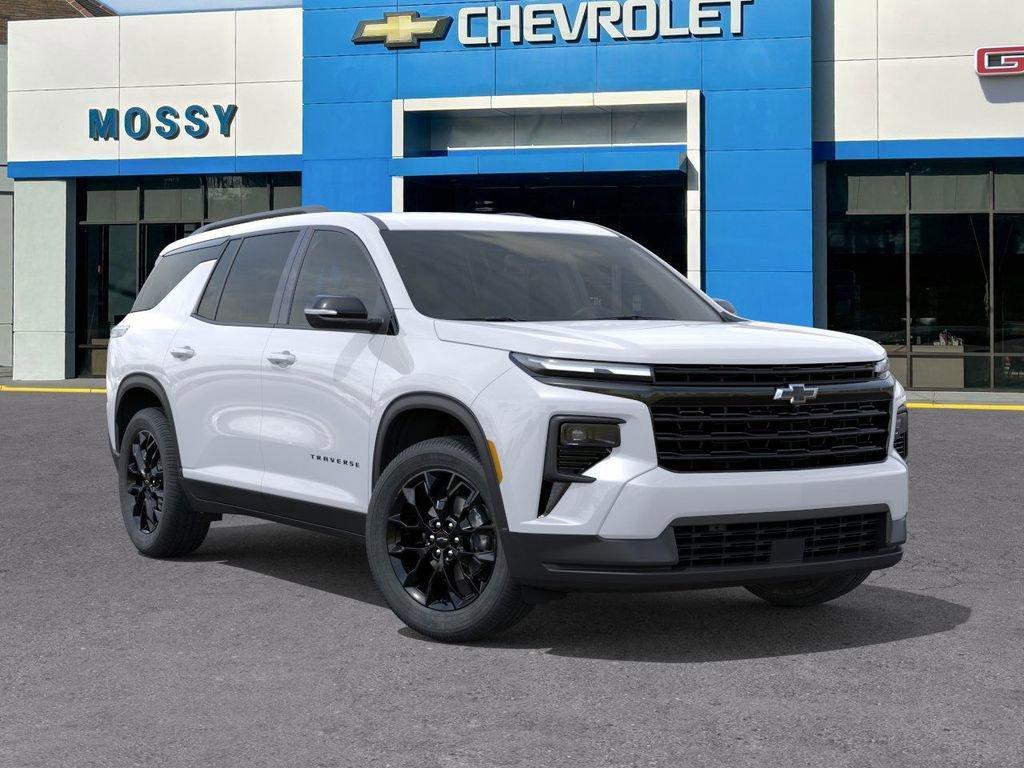 new 2026 Chevrolet Traverse car, priced at $44,043