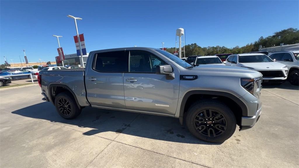 new 2025 GMC Sierra 1500 car, priced at $53,280