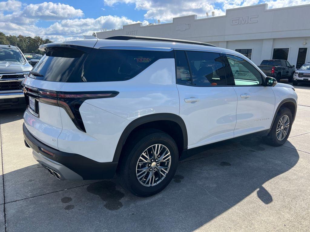 used 2024 Chevrolet Traverse car, priced at $32,078