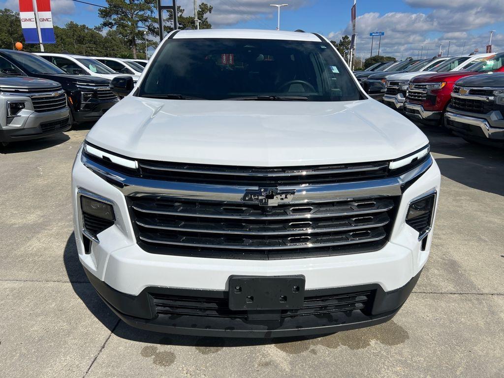 used 2024 Chevrolet Traverse car, priced at $32,078